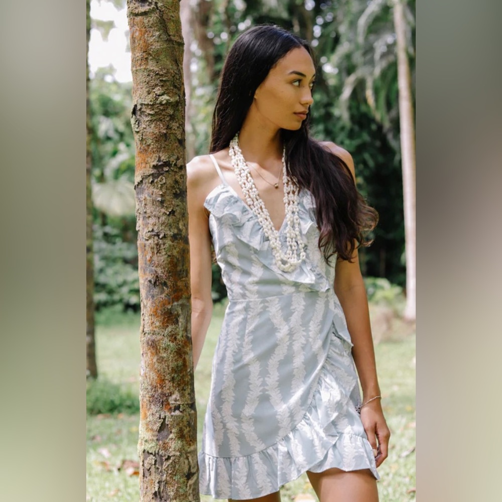 ❌❌❌ SOLD LPH❌❌❌ Lexbreezy Hawaii 🌺 Heeia Mini Wrap Dress NWT - Picture 1 of 9